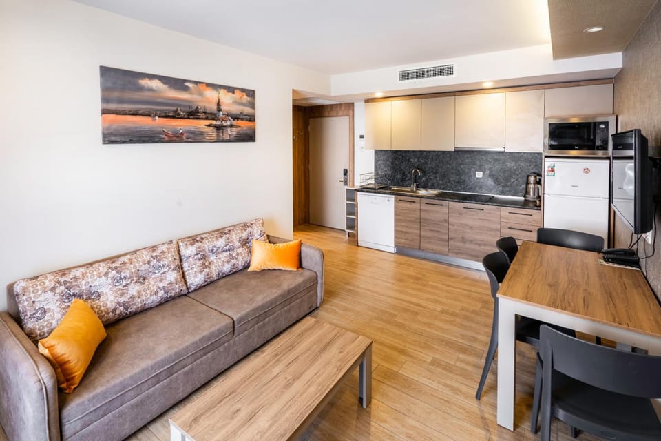 GOLDEN WORLD SUITE HOTEL Love hotel in Antalya