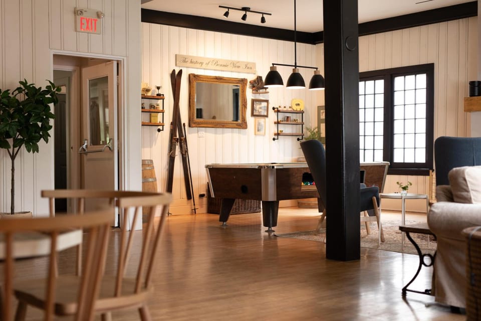 Bonnie View Inn Inn in Dysart and Others