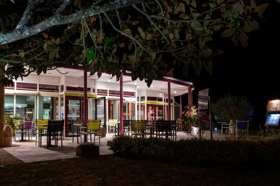 Logis Hotel Restaurant L'Escapade Hotel in Centre-Val de Loire