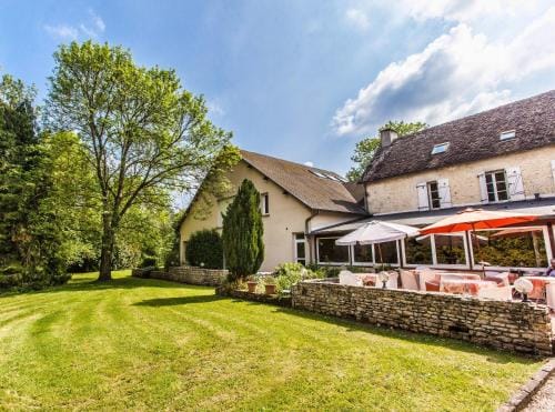 Logis Hotel Restaurant L'Ile de Sees Hotel in Normandy