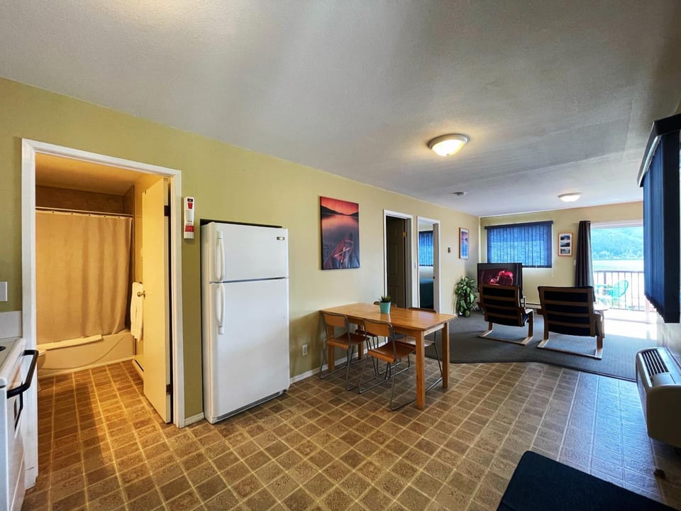 Kokanee Glacier Resort Motel in British Columbia