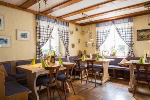 Landgasthof & Brauerei Lowen Sasbach Hotel in Ortenau