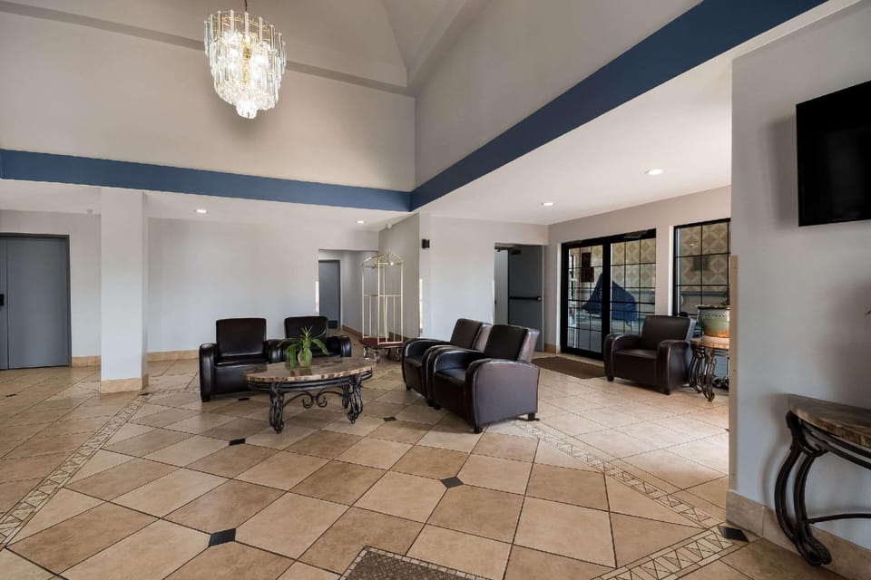 Quality Inn & Suites Oklahoma City North Hotel in Oklahoma City