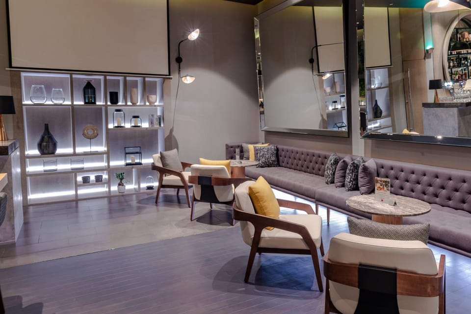 Bar/lounge