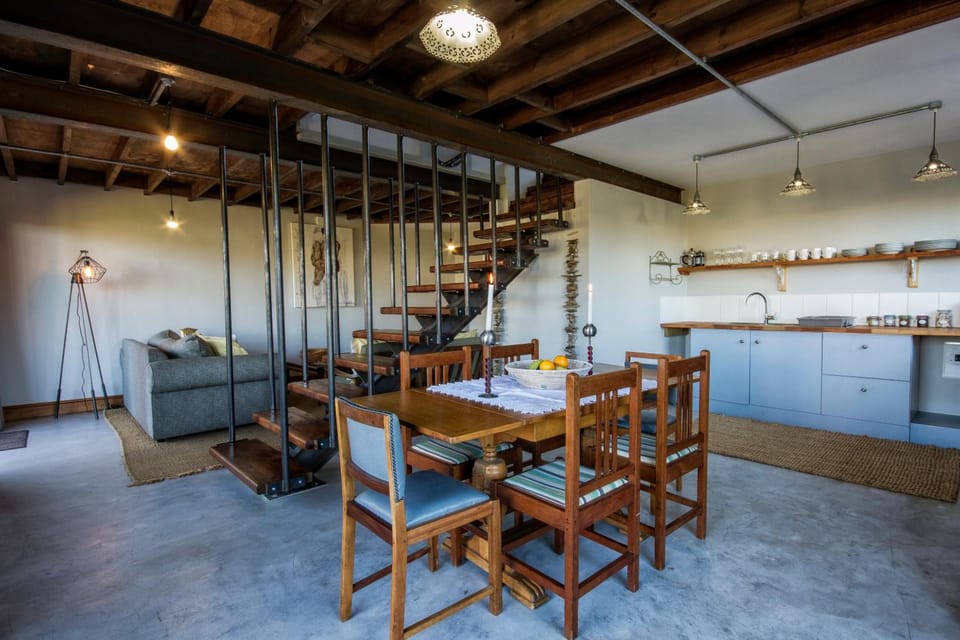 A Hilltop Country Retreat Lodge in Western Cape