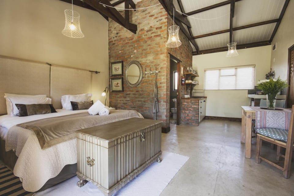 A Hilltop Country Retreat Lodge in Western Cape