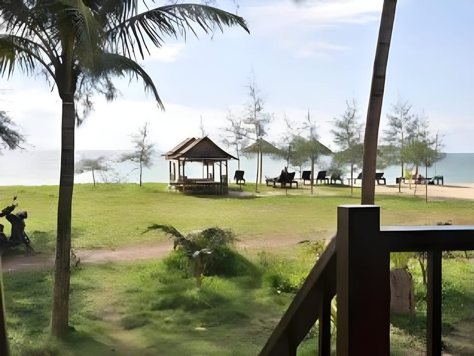 Pranee Beach Bungalows Resort in Phang-nga Changwat