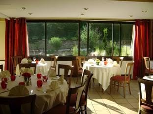 Logis Hotel Restaurant Le Moulin de la Coudre Hotel in Bourgogne-Franche-Comté