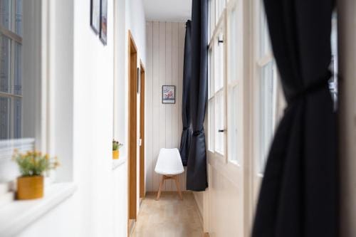 Apartments an der Oper - Innenstadt - Zentral - Kuche - Wifi - Powered by Ko-Living Hotel in Halle Saale