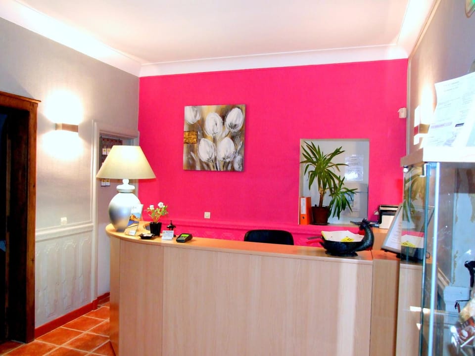 Logis Hotel L'Occitan 2 etoiles Hotel in Gaillac