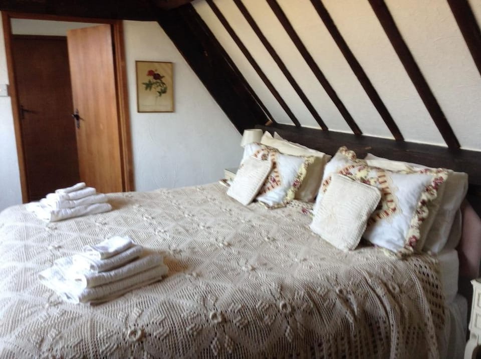 189 April Cottage Hotel in England