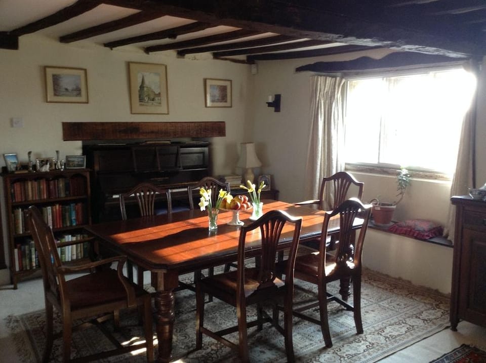 189 April Cottage Hotel in England