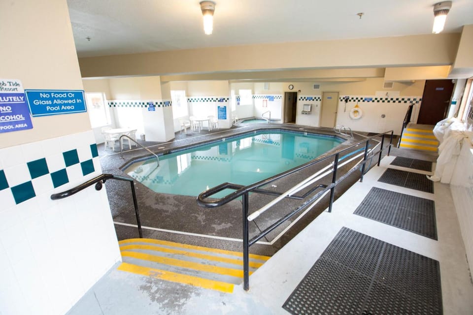 Ebb Tide Oceanfront Inn Motel in Seaside