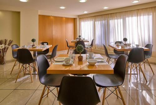 Hotel Delfini Hotel in Piraeus Regional Unit, Greece