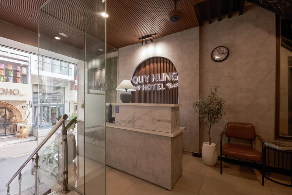 Quý Hùng Hotel - City Centre Hotel in Ho Chi Minh City