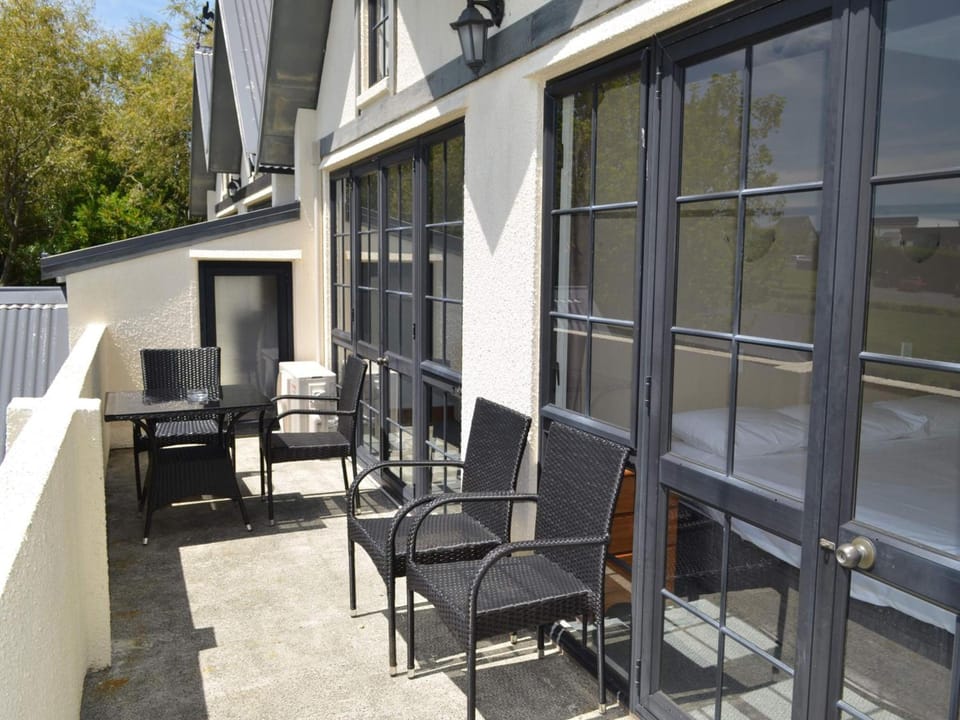 The Salty Dog Inn Motel in Auckland Region