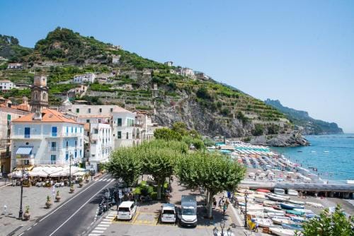 Moon'n Sea Hotel in Minori