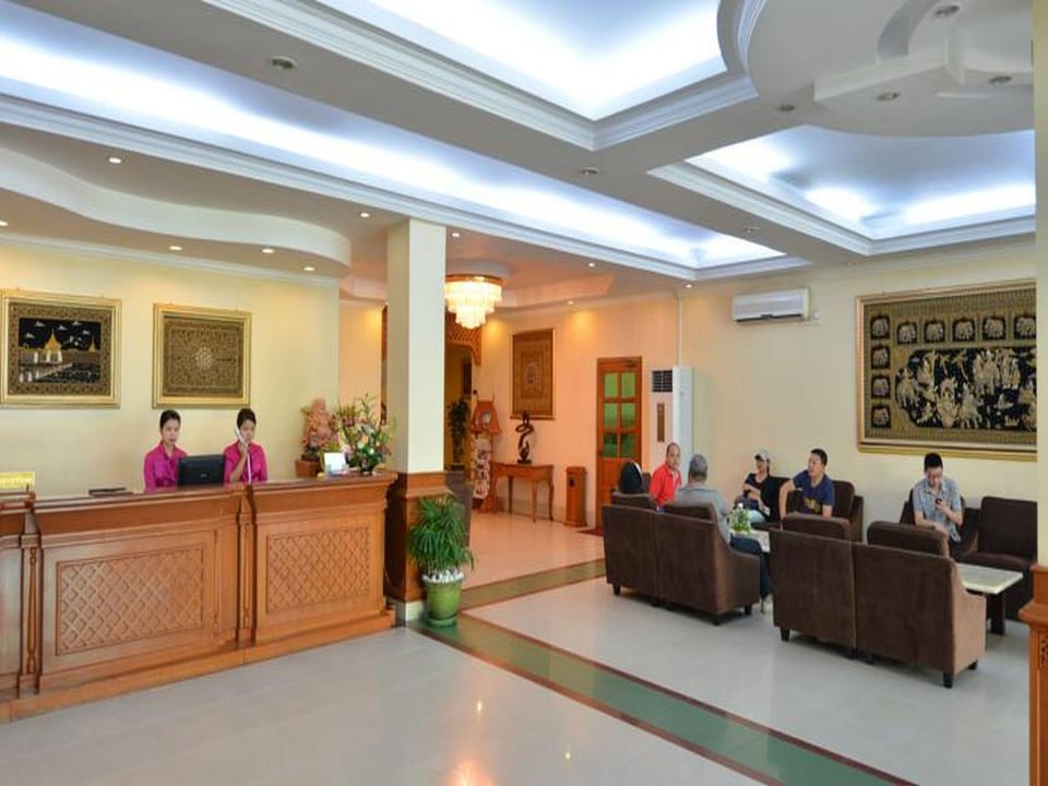 Grand Palace Hotel Hotel in Asia