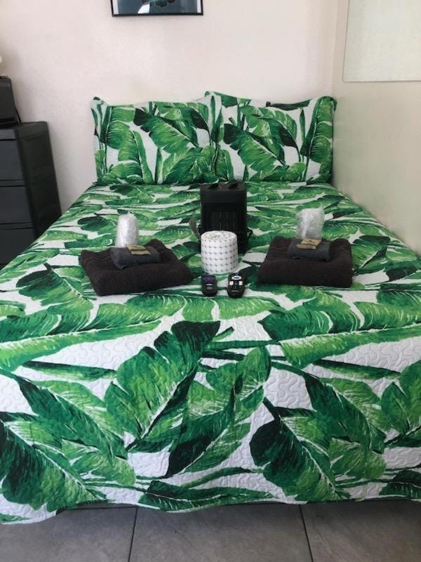 Crown Inn & Suites Apartment hotel in Casa De Oro-Mount