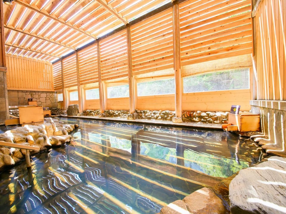 Hot spring bath
