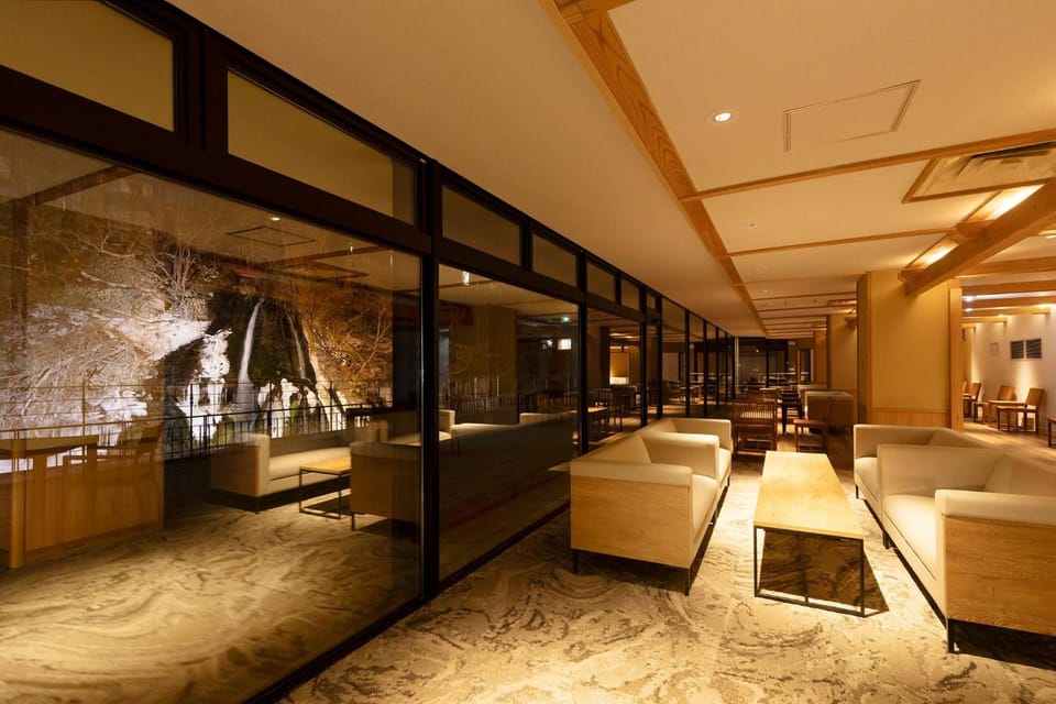 Shared lounge/TV area