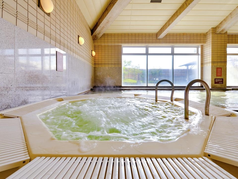 Hot spring bath