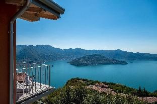 Casa Picasso in Parzanica Hotel in Province of Brescia
