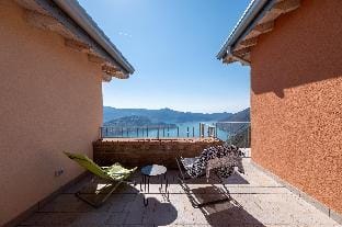 Casa Picasso in Parzanica Hotel in Province of Brescia
