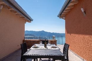 Casa Picasso in Parzanica Hotel in Province of Brescia
