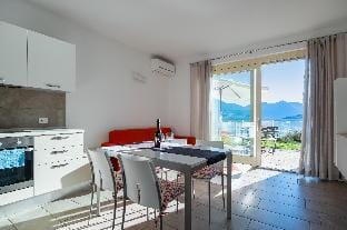 Dali'  in Spiglia with 2 bedrooms and 1 bathrooms Hotel in Province of Brescia