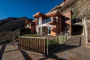 Dali'  in Spiglia with 2 bedrooms and 1 bathrooms Hotel in Province of Brescia