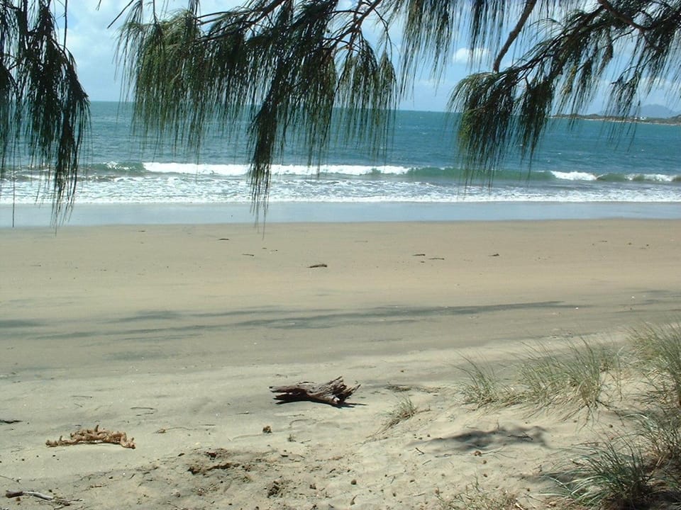 Ocean Breeze Apartments Apartment hotel in Bowen