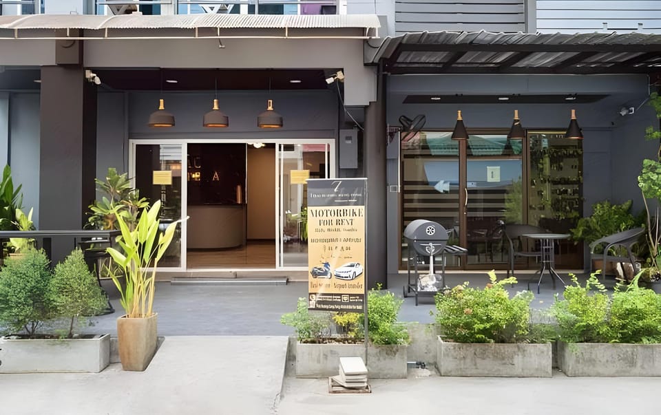Black Pantera Hostel Hostel in Patong