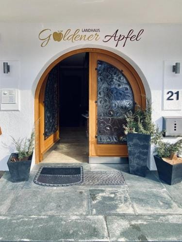 Landhaus Goldener Apfel Hotel in Oberstdorf