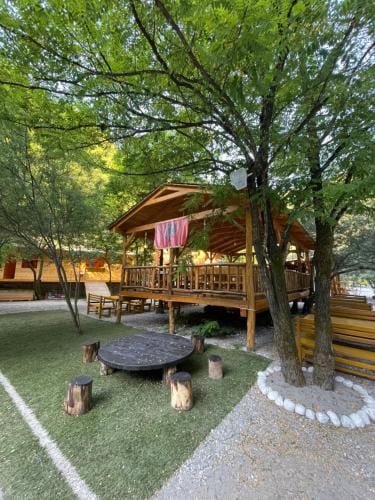 Guri i Lekes Guesthouse Hotel in Montenegro