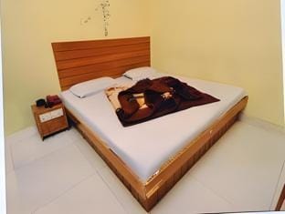 Hotel Pushpak Palace Hotel in New Delhi