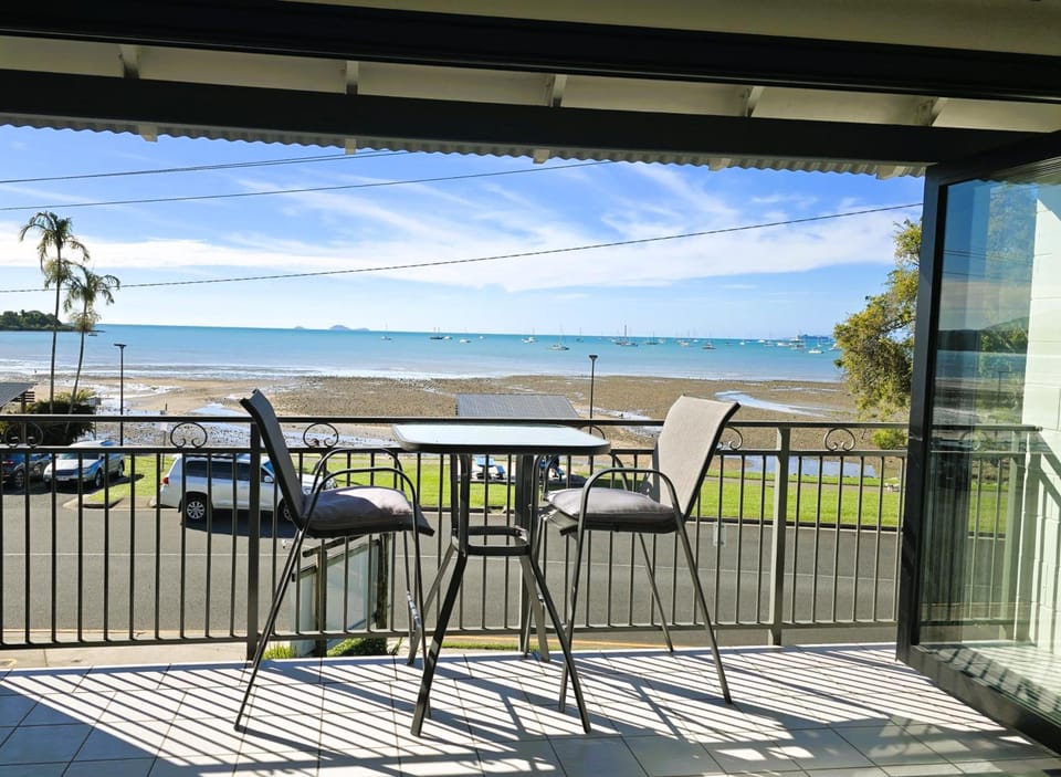 Whitsunday Waterfront Apartments Apartment hotel in Whitsundays