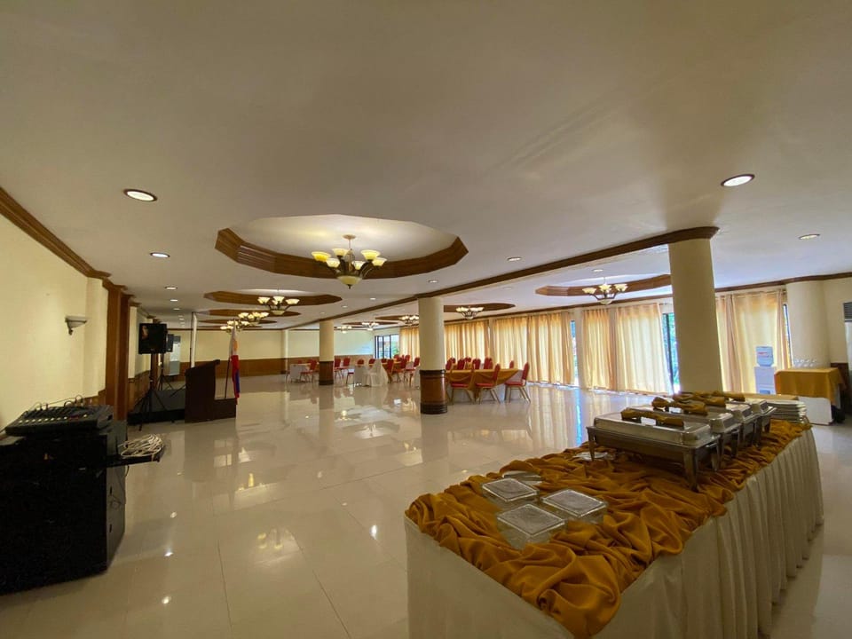 Sierra Resort powered by Cocotel Resort in Central Visayas