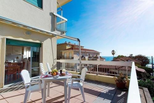 Casavacanze Internazionale Hotel in Diano Marina