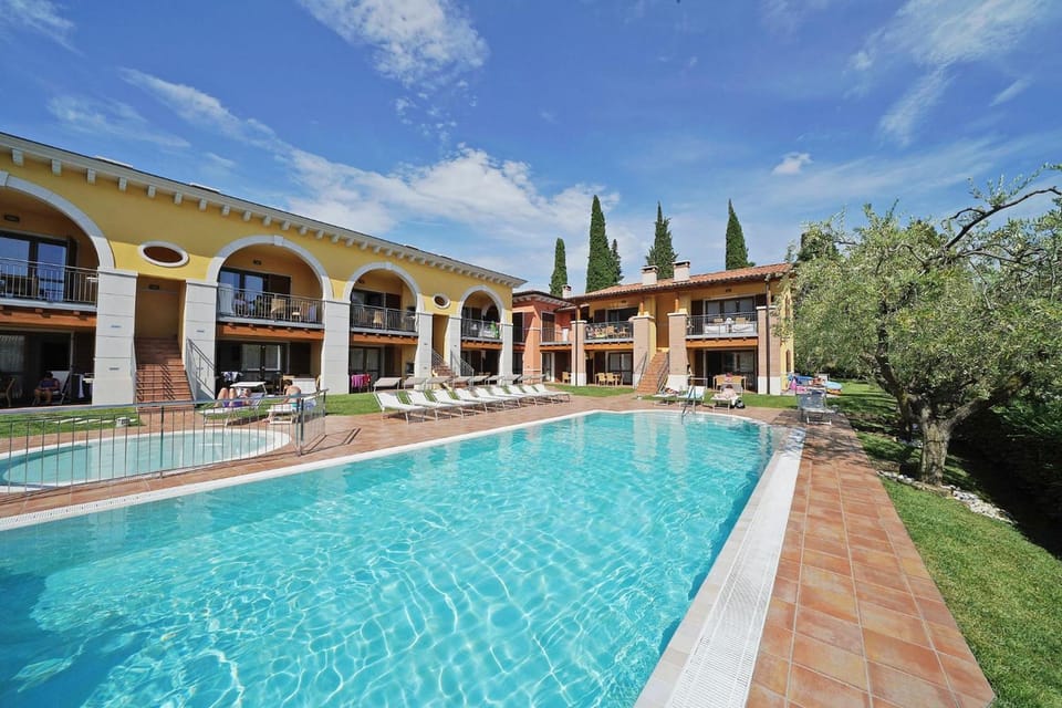 Appartamenti Corte Leonardo Hotel in Garda