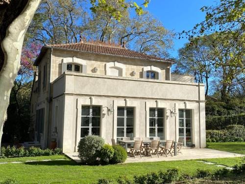Ermitage Notre Dame de Vacquieres Hotel in Provence-Alpes-Côte d'Azur