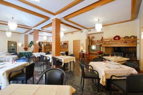 Hotel Centro Benessere Gardel Hotel in Friuli-Venezia Giulia