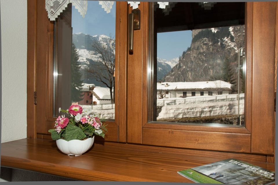 Casa Vacanze Ca' De Val Hotel in Canton of Grisons