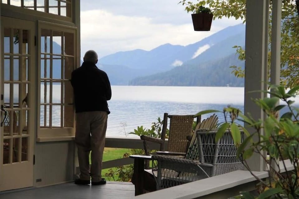 Lake Crescent Lodge Hotel in Olympic National Park