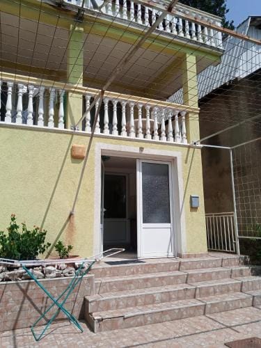 гостевои дом Polina2 Hotel in Montenegro