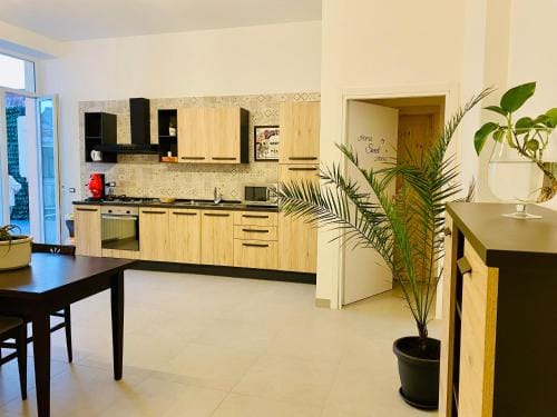 Home sweet home Hotel in Torre Annunziata