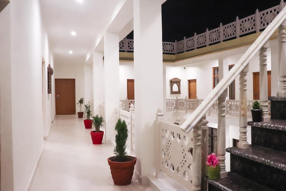 Priyanka Resort,Khajuraho Hotel in Uttar Pradesh