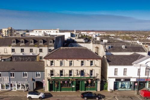 Pv Fallons Hotel in Longford