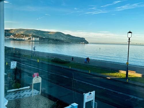 Hotel No5, Beachfront with Free Private Car Park Hotel in Llandudno