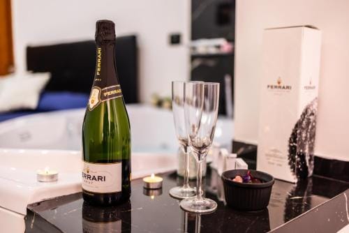 SUITE CELESTIA CASORIA By Suite Hotel in Naples